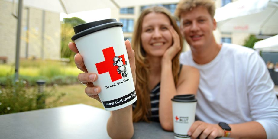 Coffee-to-go-Becher für Erstspender