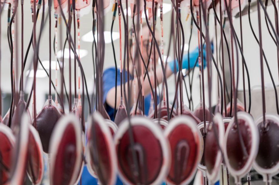 Produktion Blutspende Abhängen