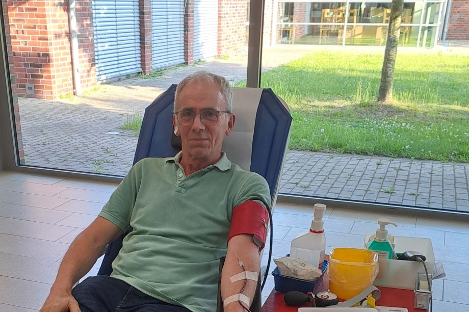 Björn Coenen bei seiner 200. Blutspende