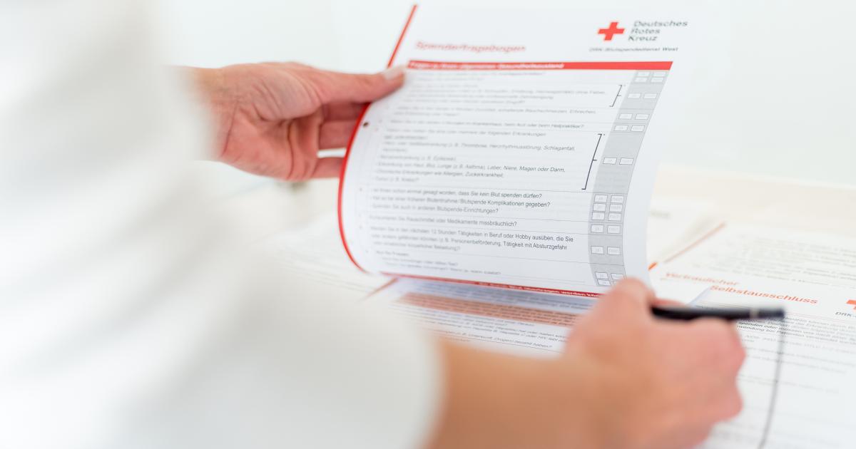 neuer spenderfragebogen erklart drk blutspendedienst west